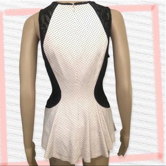 Guess sleeveless peplum and mesh top - Picture 3 of 5